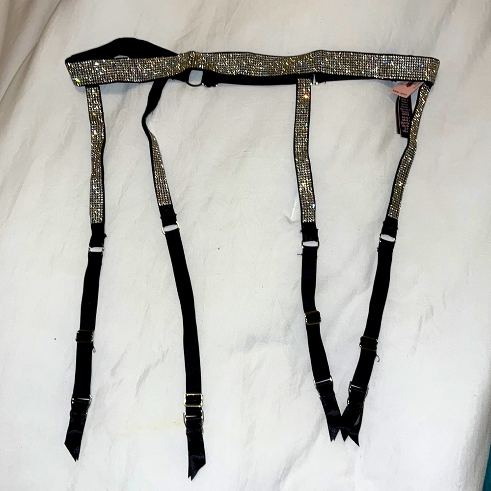 NWT Victoria’s Secret Garter Belt